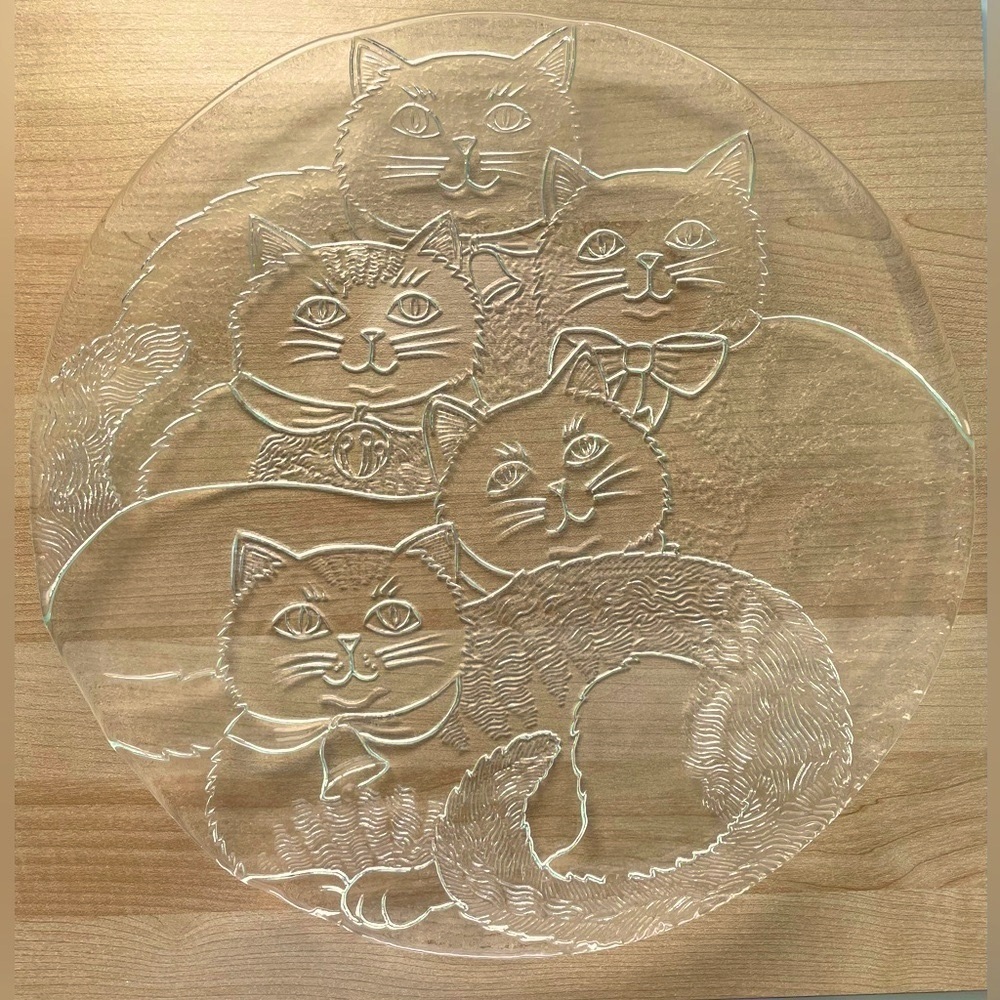Vintage Heavy Glass Cat Platter, Embossed Glass Cats with Bows and Bells